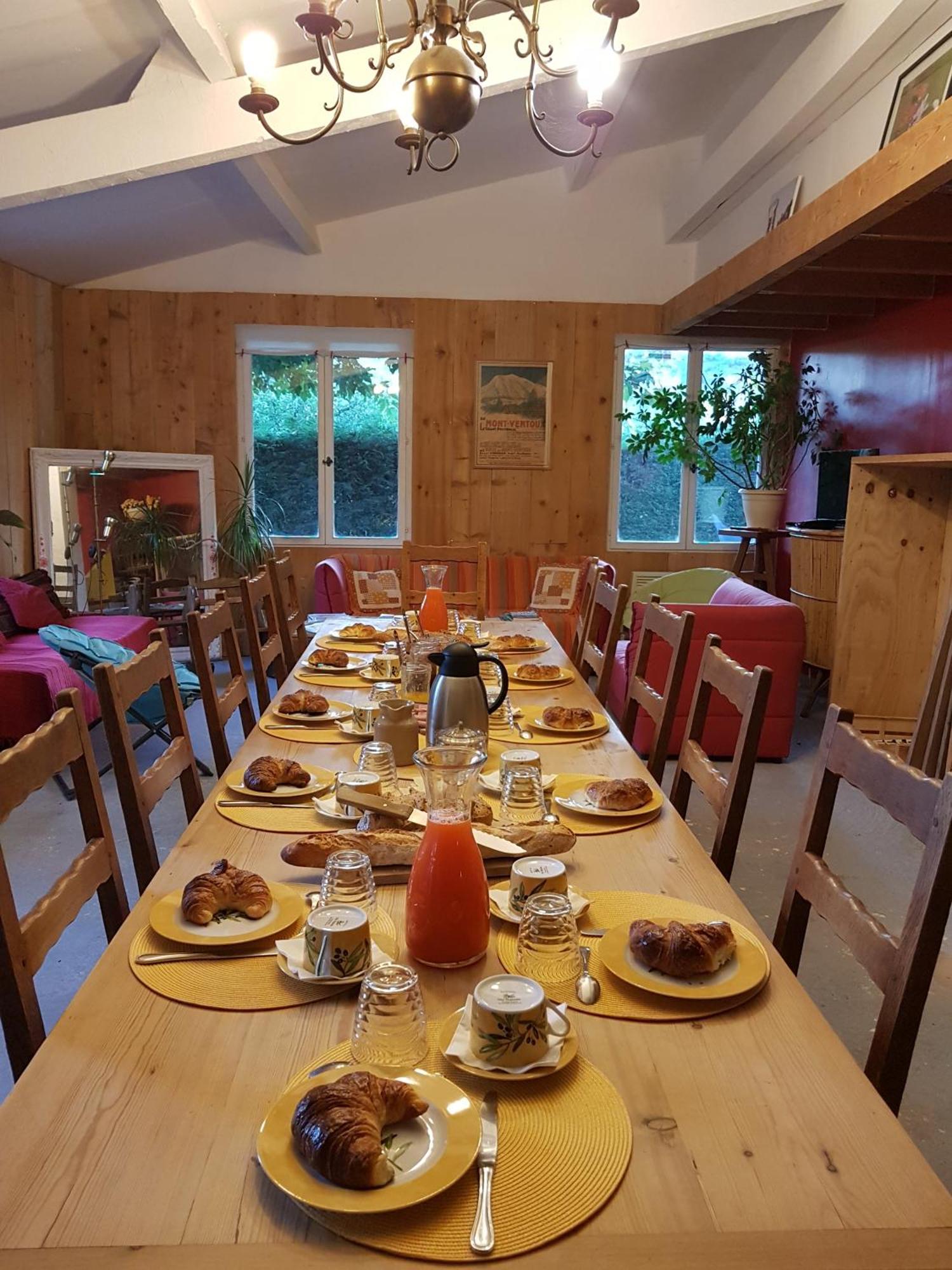 Malaucène Chambres D'Hotes Aux Tournesols מראה חיצוני תמונה