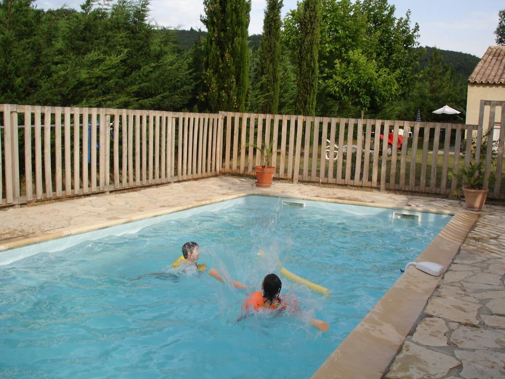 Malaucène Chambres D'Hotes Aux Tournesols חדר תמונה